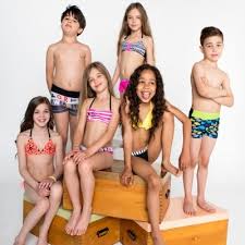C'est sur 12 ans c'est jeune, mais moi je me rappelle qu'à 12 ans, on se moquait de moi à cause de mon poil aux pattes, donc pas top. 73 Meilleures Idees Sur Bain Fille Maillot De Bain Maillot Fille