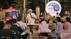 Maybe you would like to learn more about one of these? Kolaborasi Dengan Iai Diy Mowilex Beraksi Warnai Latar Srawung