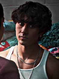 Devin Dean's Instagram, Twitter & Facebook