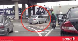 Usai dari bengkel, korban pulang ke rumahnya di kartasura melalui jalan pintas dengan menyeberang perlintasan kereta tak berpalang pintu. Apa Paling Sakitkan Hati Korang Pasal Pemandu Malaysia Jawab Survey Ni Untuk Tau Soscili