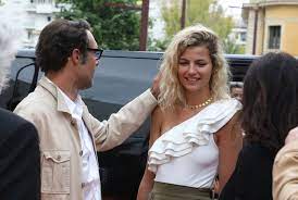 Jun 21, 2021 · samedi 19 juin 2021, nicolas bedos a fait son premier tapis rouge officiel en compagnie de sa nouvelle compagne, pauline desmonts. Nicolas Bedos S Affiche Avec Sa Nouvelle Compagne People 7sur7 Be