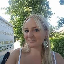 Hermes driver's finger ripped off by dog as she put delivery note through  letterbox