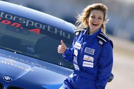 Főoldal rólunk influecereknek influencer marketing blog kapcsolat. Marton Adrienn Bevallalta A 750 Loeros Bmw M5 Ot