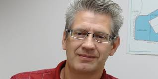 Smith back in go-kart driver's seat