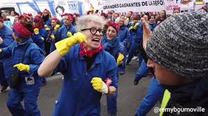A Cause De Macron Pour La Presse Belge Ce Chant Militant Est Devenu Le Tube De L Hiver