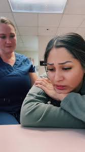 Melissa Bagwell's Instagram, Twitter & Facebook