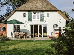 Suchen sie nach annehmlichkeiten, die bei geschäftsreisenden beliebt sind, wie frühstück, wlan und kostenfreies parken. Landhaus Huus Uelvesbull West Uelvesbull Herr Alois Grosse Ruschkamp