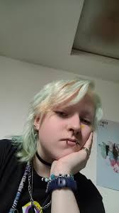 bro should seriously see a therapist 😍 #lloyd #seabound #lloydgarmadon  #lloydninjago #ninjago #ninjagotok #foryou #fyp