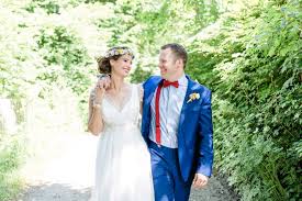 Persönlich beraten, maßgeschneidert und vielfältige ausstatungsmerkmale erschaffen einen perfekten anzug. Blauer Anzug Hochzeitsblog The Little Wedding Corner