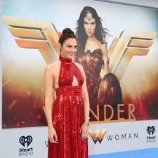 She was born in rosh ha'ayin, israel. Gal Gadot So Kaputt Ist Wonder Woman Nach Harter Baby Nacht Brigitte De