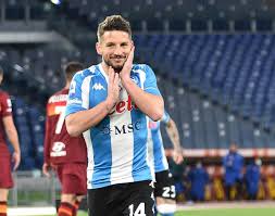 I am calcio, social magazine sul mondo del calcio. Mertens A Napoli Son Un Re E Vivo Una Favola Voglio Tenere La Casa Anche Al Mio Ritiro A Volte Penso Che Posso Giocare Fino A 40 Anni Non Faro L Allenatore