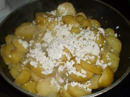 Cartofi dulci cu usturoi si patrunjel. Cartofi Fierti Cu Branza Si Oua La Tigaie Galerie Foto 4