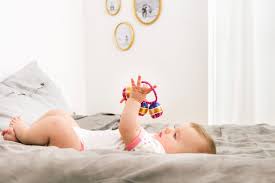 Doch nicht nur babykleidung überzeugt in tollen designs: Grossentabelle Baby Die Richtige Kleidergrosse Fur Dein Kleines Limango Magazin