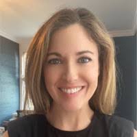 Hillary Andrews's Instagram, Twitter & Facebook