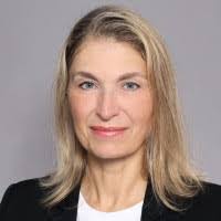 Christine Poli's Instagram, Twitter & Facebook