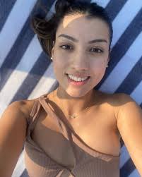 Mary Gimenez's Instagram, Twitter & Facebook