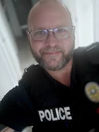 Good Wednesday everyone. Have a safe & blessed day... keep giving those  smiles to others.