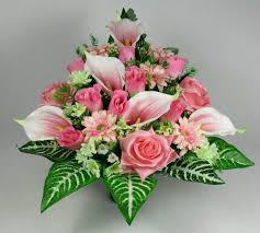 Wreaths are easier to secure to the grave than a bouquet on its own. Flat Back Artificial Grave Flower Arrangement In Grave Grave Pot Vase Mother S Day Amazon Co Uk Handmade Products