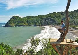 Di daerah selebar ini pastinya ada pelbagai tempat wisata antik dan bagus yang bisa anda datangi. Lokasi Dan Harga Tiket Masuk Pantai Watu Bale Kebumen Tempat Wisata Baru Yang Sedang Hits Daka Tour