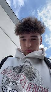 David Veselý (@vesykdesi)