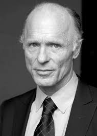 Harris is a chameleon who's as comfortable playing ruthless villains as he is playing tortured, sensitive heroes, and is instantly recognisable due to his deep voice and undeniable. Ed Harris