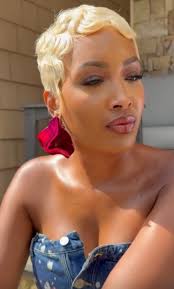 Wayne shows more and more that he has not respect for Amber and is also  jealous, what's the comment about the ring? This is sad for a grown man.  Guess he thought