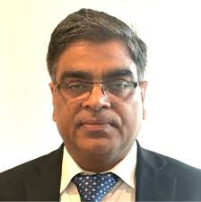 Nostalgia/Throwback ! Throwback to the early 2000s when TCS made history by  reaching $1 billion in revenue in 2003, marking a significant milestone in  the IT services industry. As one of the