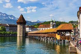 Lucerne, german luzern, city, capital of lucerne canton, central switzerland, lying on the reuss river where it issues from the northwestern branch of lake lucerne (german: Lucerne City Private Tour With Lake Lucerne Sightseeing Cruise 2021