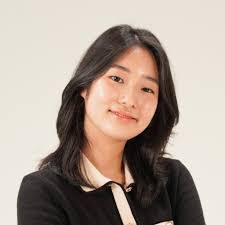 Ellie Park's Instagram, Twitter & Facebook