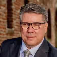 Craig Weakley's Instagram, Twitter & Facebook