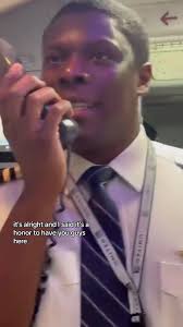 Piloto sorprende a su madre en vuelo especial