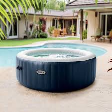 La gamme relaxation pour des spas de detente robustes et a prix mini. Idees D Amenagement Coin Spa Exterieur Autour D Un Spa Gonflable