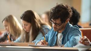 El programa de becas estratégicas manuel belgrano es un sistema de becas para promover el acceso, la permanencia y la finalización de estudios de grado y pregrado en ocho áreas de política pública consideradas claves para el desarrollo económico del país y la igualdad social. Becas Manuel Belgrano A Quienes Les Corresponde Cobrar Los 20 000 Y Como Inscribirse Economia