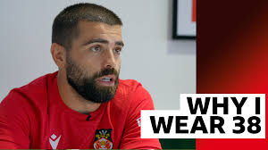 Elliot Lee: Midfielder's Wrexham shirt number a tribute to Dylan Tombides