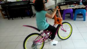 Seperti yang diketahui, murid (syahidah ) yang diajar menggunakan kaedah ini sedikit pelat maka. Pasang Basikal Kanak Kanak Beli Basikal Online Assembly A New Kid Bike Youtube