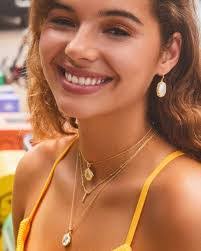 Kendra Sterling's Instagram, Twitter & Facebook