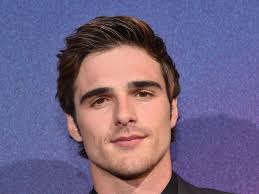 Maybe you would like to learn more about one of these? El Stand De Los Besos Jacob Elordi Odio Cada Segundo De Su Preparacion Para La Primera Pelicula Mui Famosos