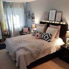 Turn your sleeping space into a haven for relaxation with these bedroom design ideas. Inspiration Diy Deco Bedroom Bacayux In 2021 Pretty Bedroom Woman Bedroom Home Decor Bedroom