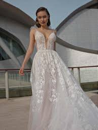 Nachdem sie sich für ihr hochzeitskleid entschieden haben brautkleider spitze, müssen sie in der richtigen kleid aufbewahrungsbox für sie zu investieren oder sonst können sie ihre investition zu. Noya Bridal Brautkleider Premium Bridal Shop Hochzeitsrausch
