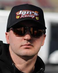 Happy birthday @robbiekennealy1k & @harleys_kennealy have a great day! But  just remember I will always be taller 🎉