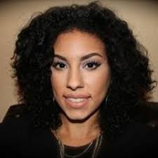 Isabelle Powell's Instagram, Twitter & Facebook