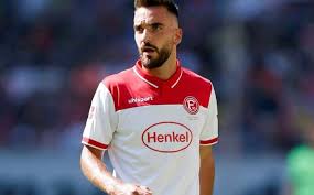 Il 29 aprile 2014, a seguito del mancato rinnovo con l'hoffenheim, viene annunciato il suo trasferimento all'hannover 96a partire dal 1° luglio. 1 Bundesliga Dusseldorfs Kenan Karaman Favorisiert Wechsel Nach Spanien Fussballdaten