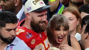 Travis Kelce Shares What Overwhelming Situations Girlfriend Taylor Swift  'Thrives' In