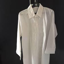 Mulai dari ibadah di masjid selama bulan ramadan, hari raya idul fitri, hingga dipakai untuk sehari hari. Baju Koko Putih Bordir Fesyen Pria Pakaian Atasan Di Carousell