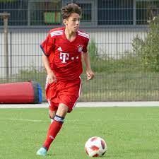 The number of club matches may be incomplete. Bayern Die Mannschaft On Twitter Brazzo S Son Nick Salihamidzic 15 Plays As A Midfielder For Bayern U16