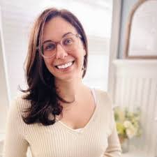 Patricia Henricks's Instagram, Twitter & Facebook