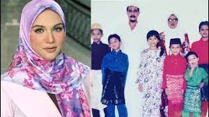 Nama sebenarnya, nur shahida binti mohd rashid. Biodata Datin Shahida Isteri Datuk Aliff Syukri Youtube