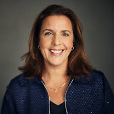 Als filosofisch geïnteresseerd jurist kan ik met blijdschap mededelen  toegelaten te zijn voor de masteropleiding Encyclopedie en Filosofie van  het Recht aan de Universiteit Leiden.