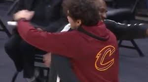 Lebron james can't believe cedi osman's crossover & ankle breaker! Video Lebron James Has Heartwarming Reunion With Cedi Osman Prior To Cavs Game Vs Lakers Cavaliers Nation