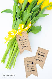 Thank you is the simplest way to show appreciation for someone, but oftentimes it is much more effective to demonstrate one's thanks through actions as well. 15 Creative Ways To Say Thank You